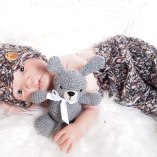 gehaakte-baby-beanie-muts-met-broek