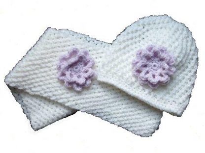 Beanie klotset met lila bloem. - Afbeelding 2