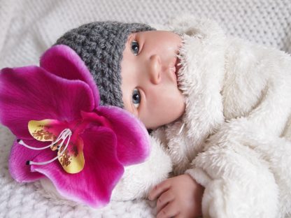 Baby beanieklot grote bloem.
