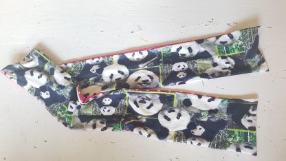 Panda met polkadot sjaal. - Afbeelding 2