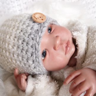 gehaakte-baby-beanie-muts-met-knoop