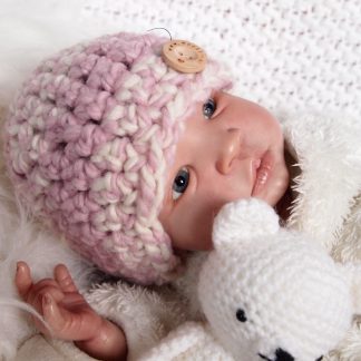 gehaakte-baby-beanie-muts-met-knoop