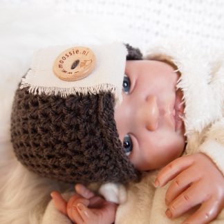 gehaakte-baby-beanie-knoopmuts