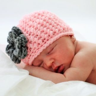 gehaakte-baby-beanie-bloem-muts