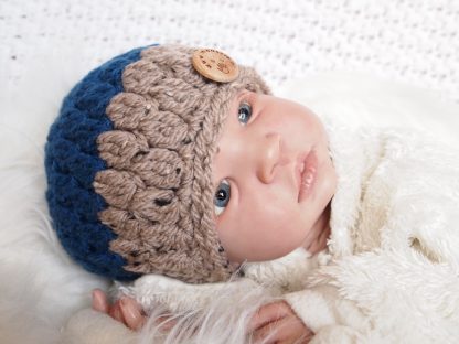 gehaakte-baby-beanie-muts-met-knoop