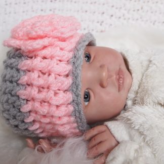 gehaakte-baby-beanie-bloemmuts