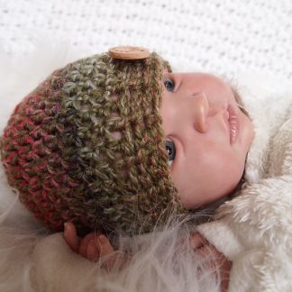 gehaakte-baby-beanie-muts-met-knoop