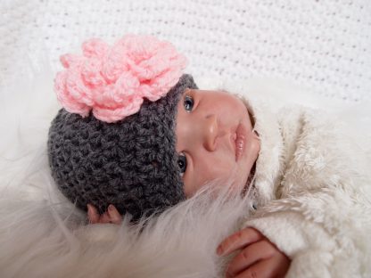 baby-beanie-met-bloem