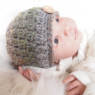 gehaakte-baby-beanie-muts-met-knoop