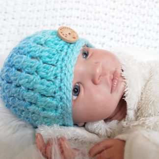 gehaakte-baby-beanie-muts-met-knoop