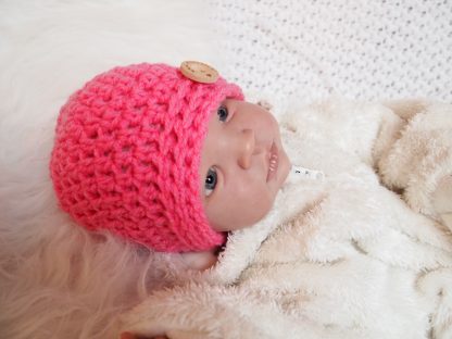 gehaakte-baby-beanie-muts-met-knoop