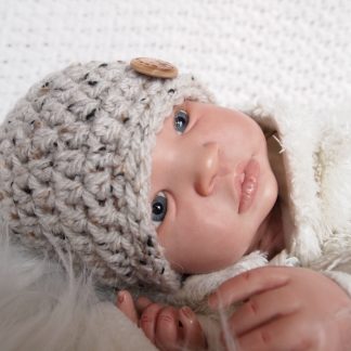 gehaakte-baby-beanie-muts-met-knoop