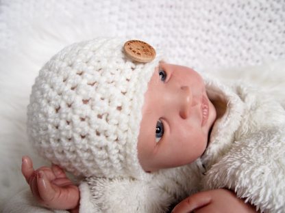 gehaakte-baby-beanie-knoopmuts