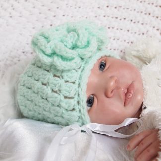 gehaakte-baby-beanie-muts-met-bloem