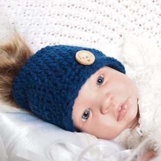gehaakte-baby-beanieklot-met-bontpluim
