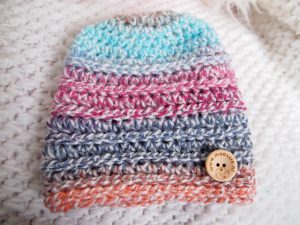 detail-baby-muts-met-knoop