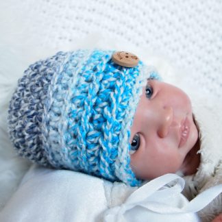 gehaakte-baby-beanie-met-knoop