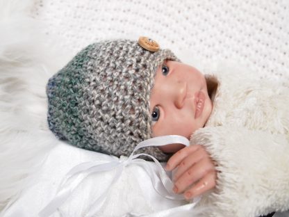 gehaakte-baby-beanie-muts-met-knoop