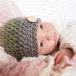 gehaakt-baby-beanie-mutsje-met-knoop