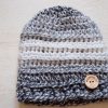 baby-beanie-met-knoop