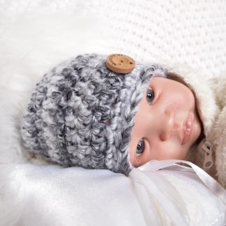 baby-beanie-met-knoop