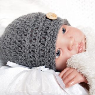 gehaakte-baby-beanie-met-knoop