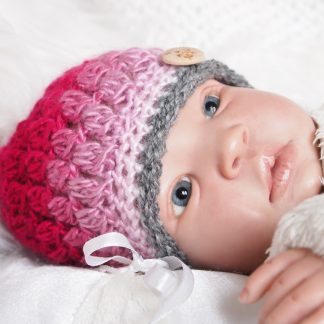 gehaakte-baby-beanie-met-knoop