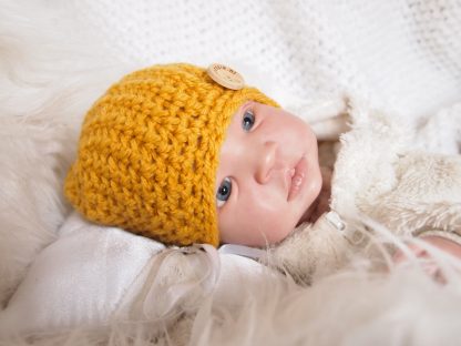 okergeel-baby-beanie